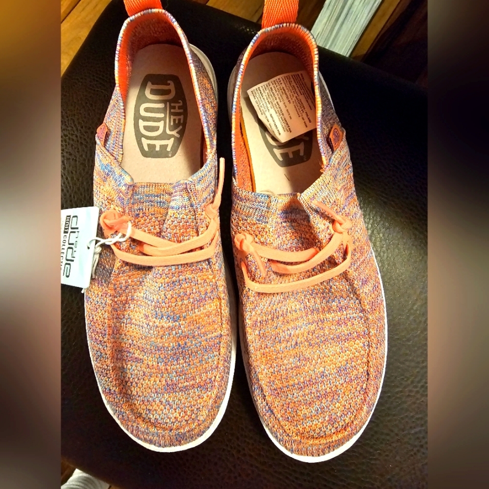 Brand New women's Hey Dudes size 7